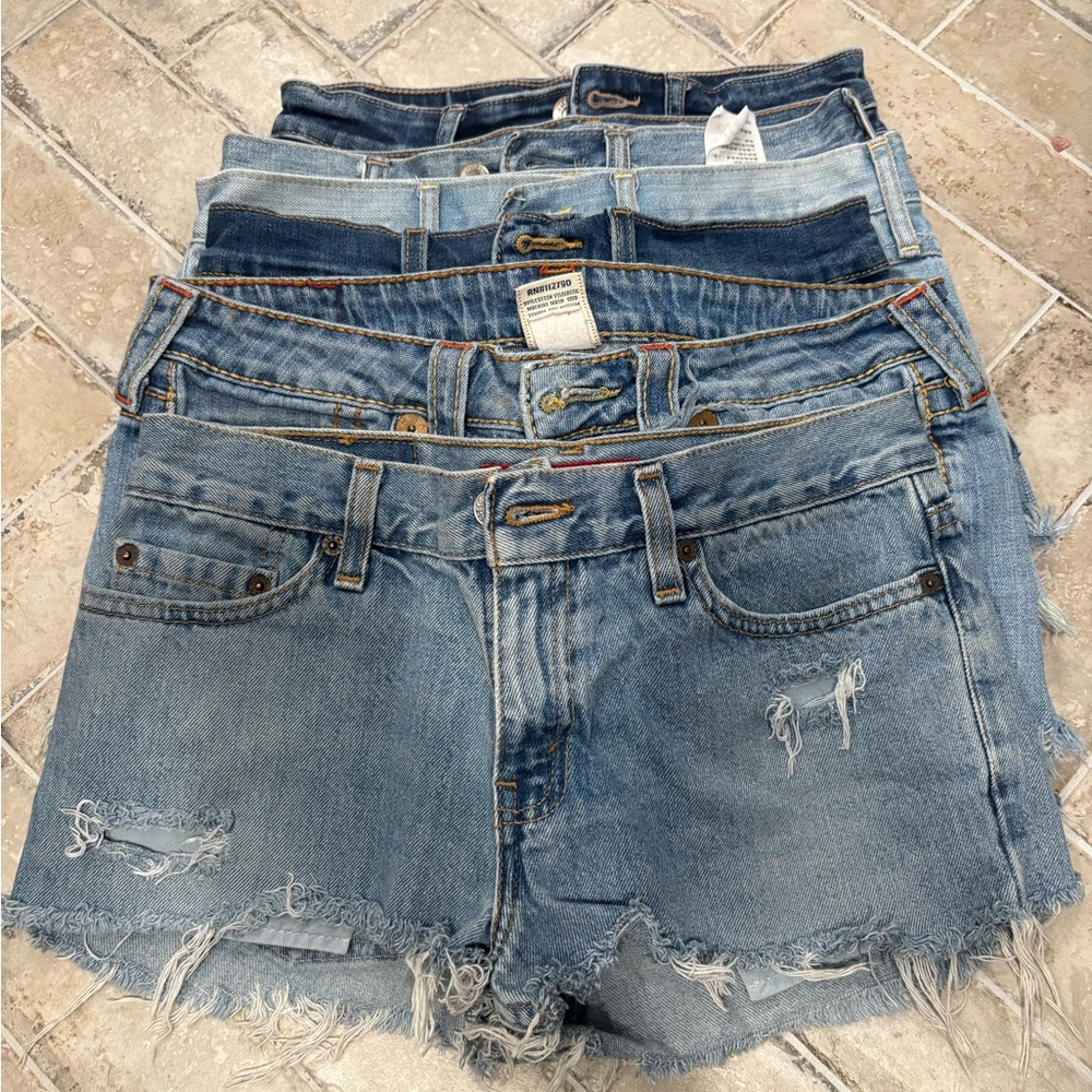6 pairs women’s denim shorts size 26-30 Levi’s*Hollister*AE*Lucky